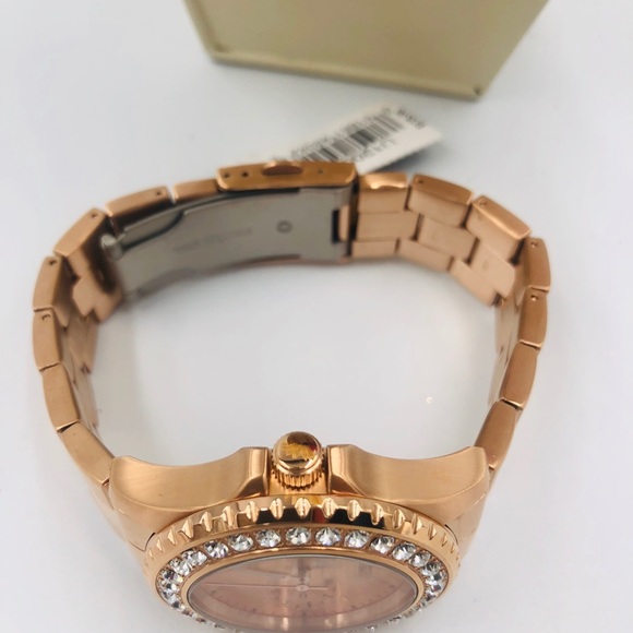 GUESS Women's Rose Gold-Tone Multifunction Watch